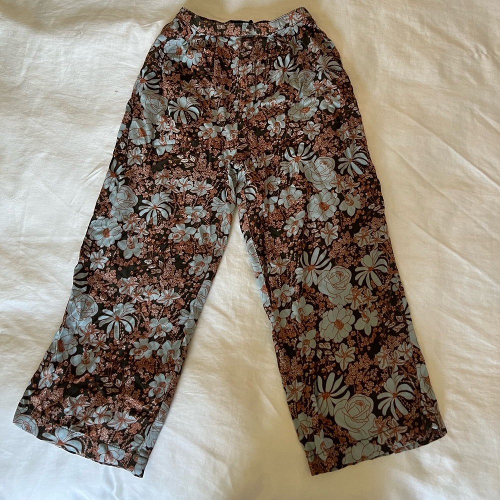 Flower print shorts